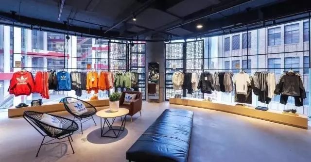 新春回顾｜2018年，你有没有被这些超级旗舰店刷爆朋友圈？