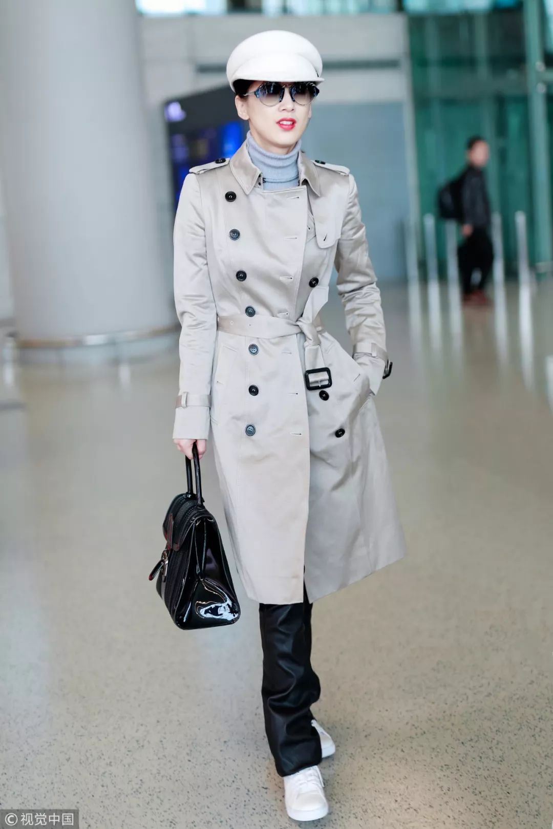 要想生活过得去必须自己要努力,要想生活过得去必须出去