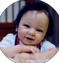 他们重金购买和真人一样逼真的娃娃，图的是啥？