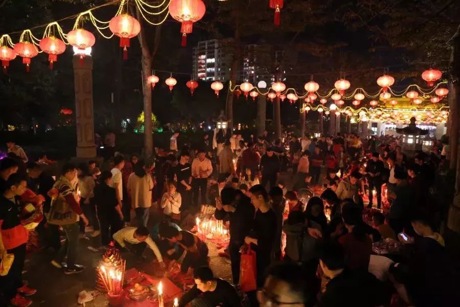 震撼南京灯光秀,玄武山最新景点