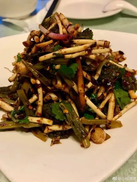 贵阳不光折耳根还有很多美食,贵阳美食里有特色米饭