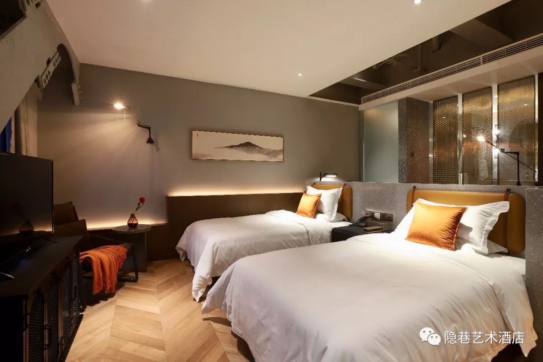 闅愬贩鑹烘湳閰掑簵鏃╅,闅愬贩绮惧搧閰掑簵