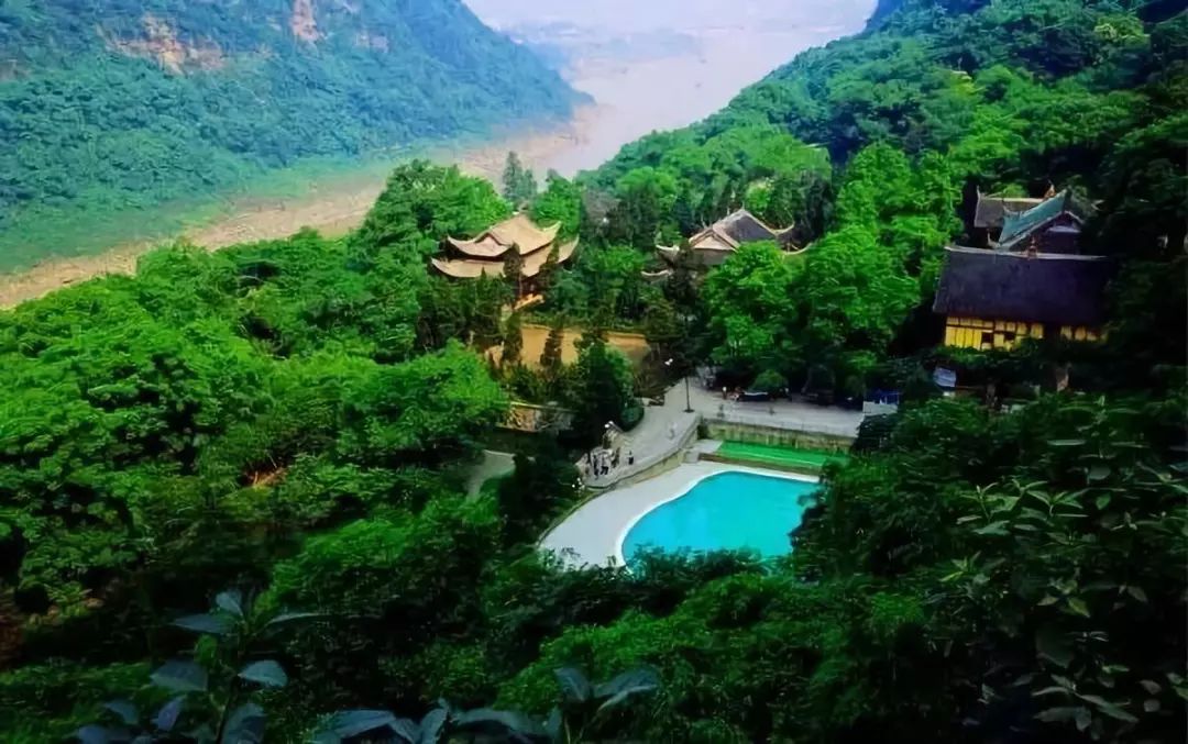 刷新你的世界观！国内最受欢迎的顶级野奢酒店，美到极点奢华到极致！享受质感生活，选这儿准没错！