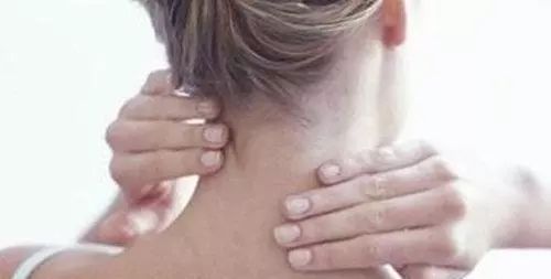 枕头里放点它颈椎病竟然好了,睡觉枕头放点什么治颈椎