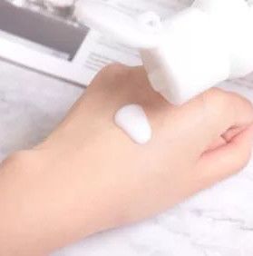 胶原蛋白吃的好还是涂的效果好,胶原蛋白是吃进去好还是脸部抹好