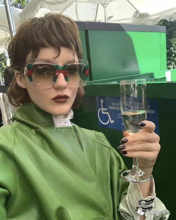 残疾人也能拍出好作品,残疾人的勇敢的视频