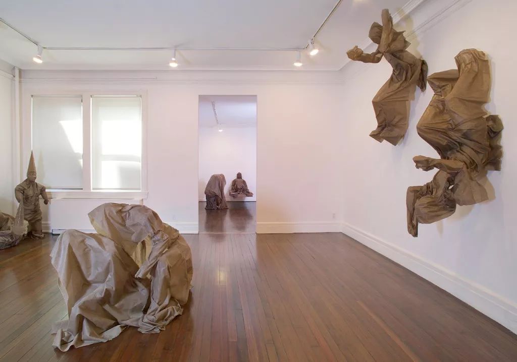 雕塑是纯艺吗,有软的雕塑吗