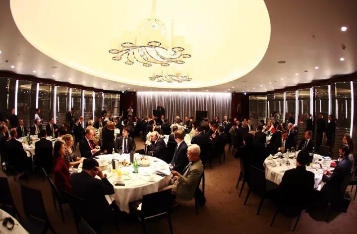 拉菲背后的神秘家族:身家等于2200个马云?