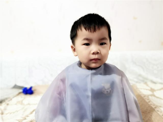 宝宝玩具工具大全,小白熊婴儿理发器测评