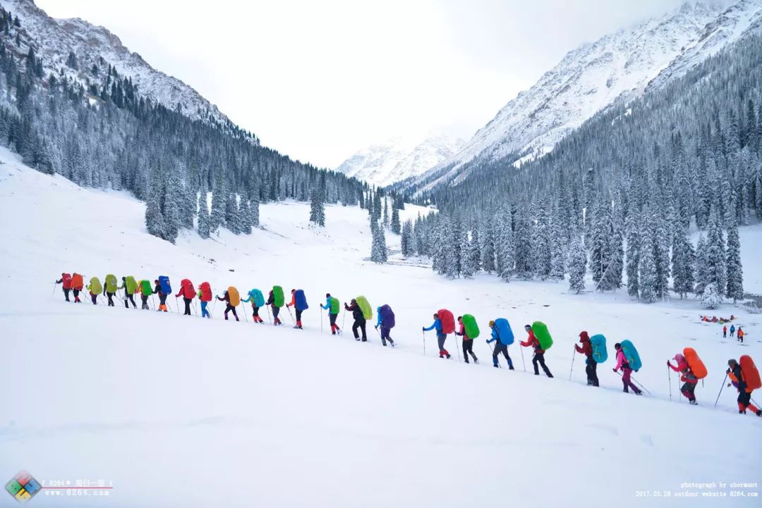 户外驴友徒步指南针,冬季户外徒步注意事项驴友必看
