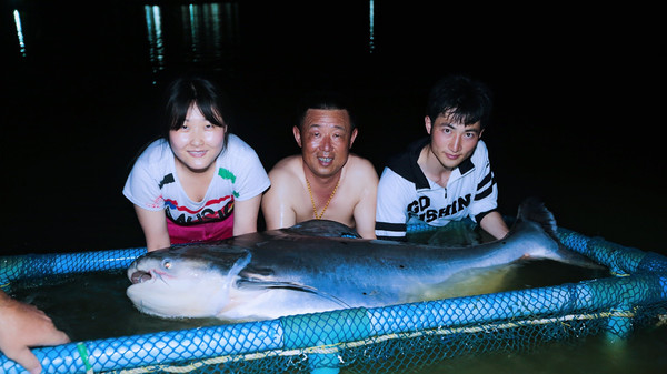 泰国艾克索公园巨物钓场,泰国巨物池钓鱼费用