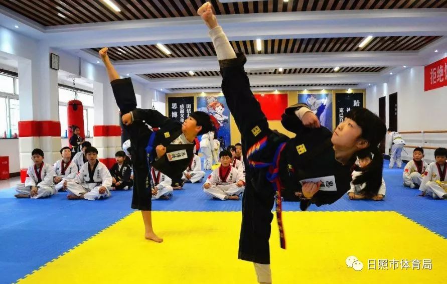 跆拳道运动对孩子身体的好处,跆拳道运动康复学