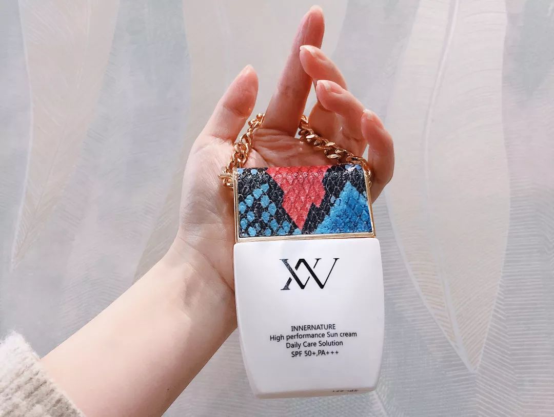 张柏芝同款防晒霜辨真假,明星黄圣依卖的防晒霜