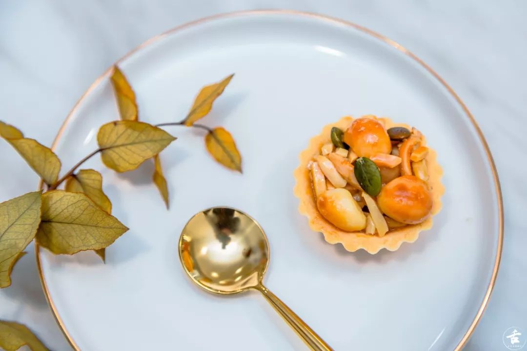 趁“热”看！今日份高清*码无**的「美食编辑」日常已送达！