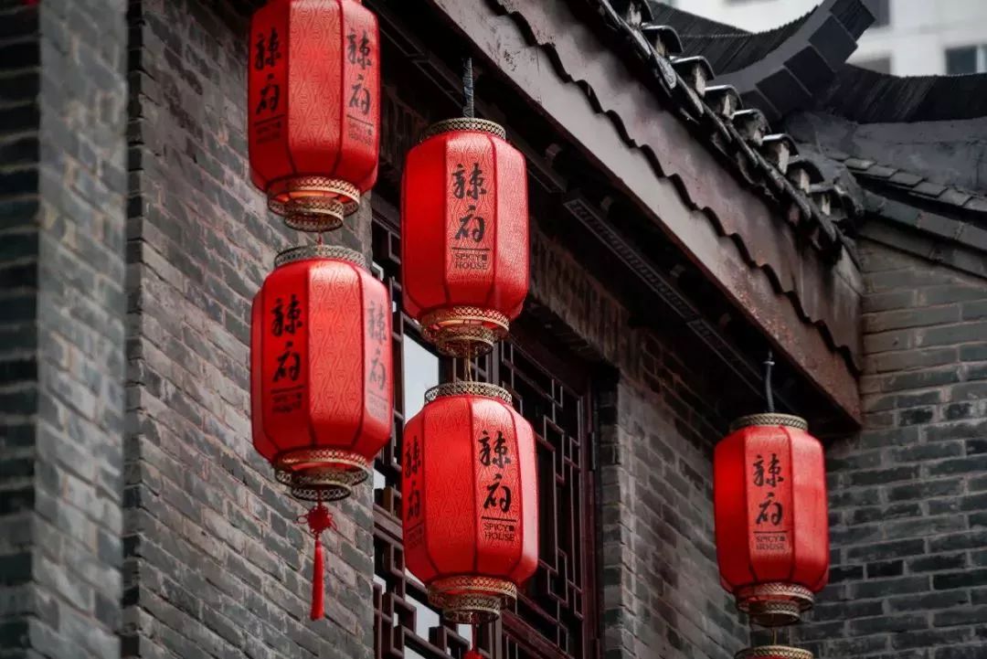 三街两巷南宁团购火锅,南宁三街两巷网红打卡地火锅