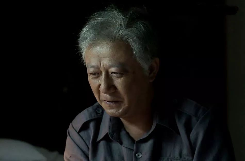 父亲六十岁有什么讲究,父亲60岁了还在努力奋斗