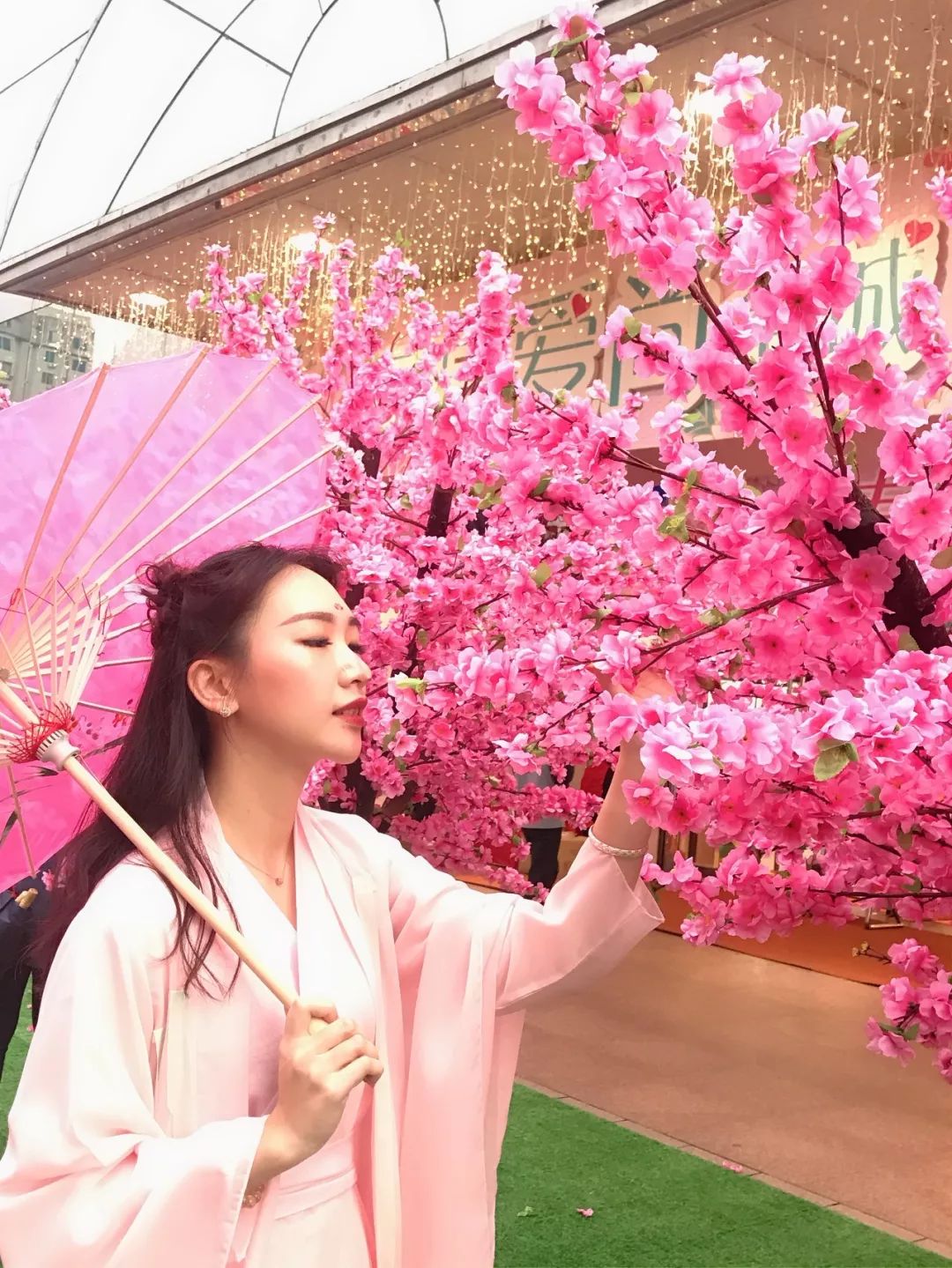 玉林很像西藏网红打卡地景区,玉林市油菜花网红景点