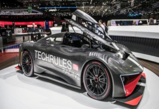 比钢制车门轻35%帝人推超轻多材料复合汽车侧门模块