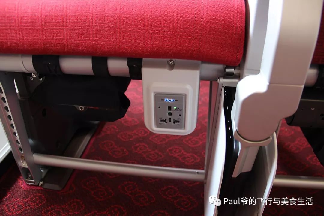 空姐告诉你什么东西可以带上飞机,空乘飞行必备的私人物品