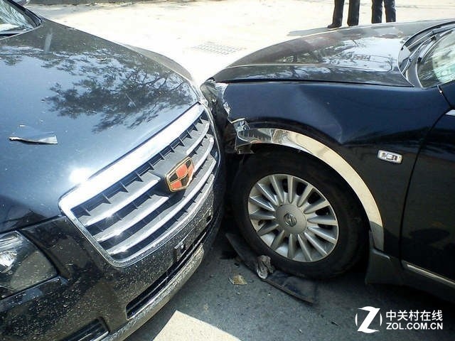 老司机汽车剐蹭难免的吗,老司机发生剐蹭