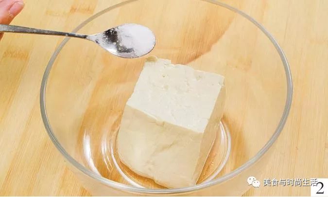 香椿芽拌豆腐用老豆腐还是嫩豆腐,香椿芽拌豆腐最正宗的做法