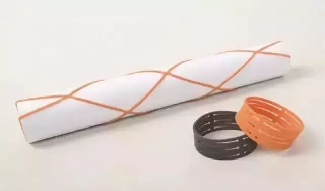 满屋子头发难清理一根皮筋搞定,满屋子都是头发怎么清理