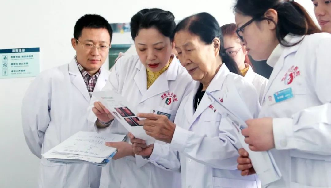 夏恩兰教授最近坐诊在哪家医院,夏恩兰教授与中医联合的手术案例