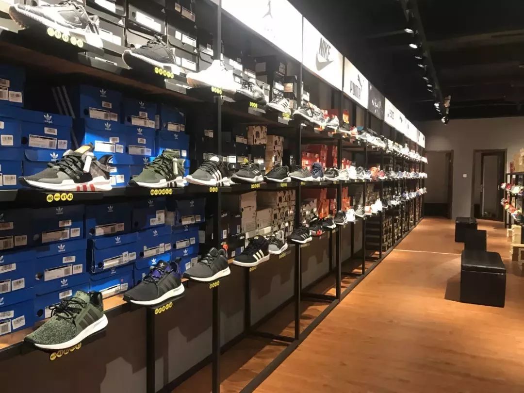 耐克运动鞋49元一双 (耐克运动鞋298元只卖一天)