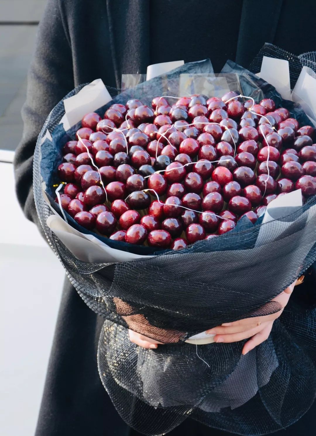 中国牛油果车厘子 (车厘子和榴莲牛油果)