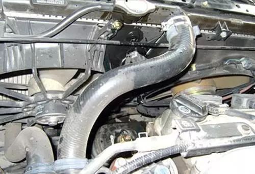 汽车水温偏高应保养什么,新车汽车水温低对车有什么影响