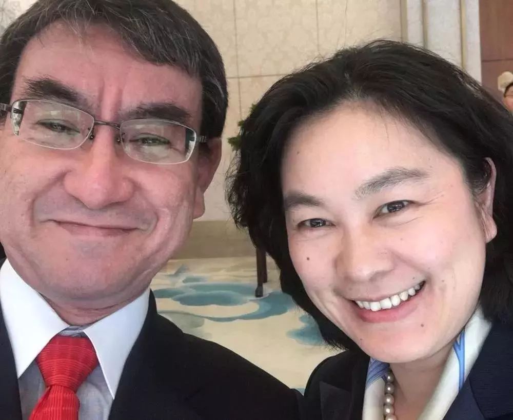 华春莹外交霸气回应,华春莹回应外交问题