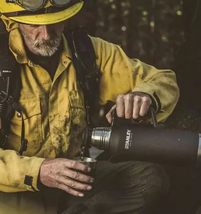能装满太平洋的杯子,夏天装凉水的超大杯子