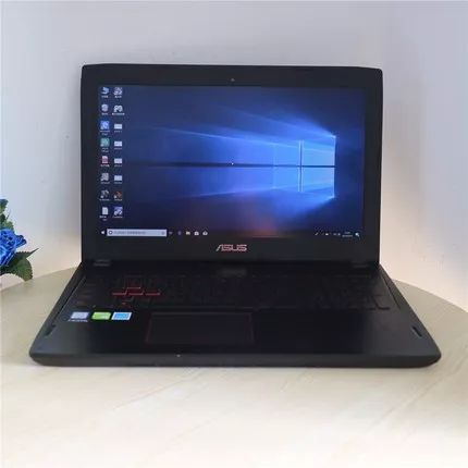 【猪王二手】习武之人最爱:机械键盘+18.5寸大屏游戏本