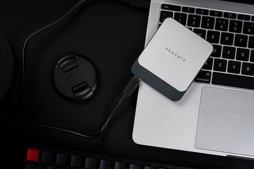 科技最前沿的速度体验希捷SeagateFastPSSD移动固态硬盘测评