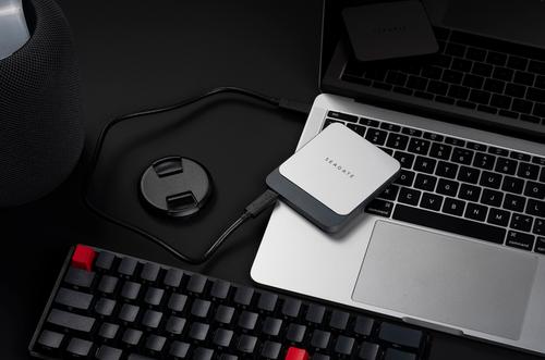 科技最前沿的速度体验希捷SeagateFastPSSD移动固态硬盘测评