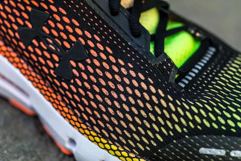 想买双叱咤健身房和街头的跑鞋？本次开箱一定要看！