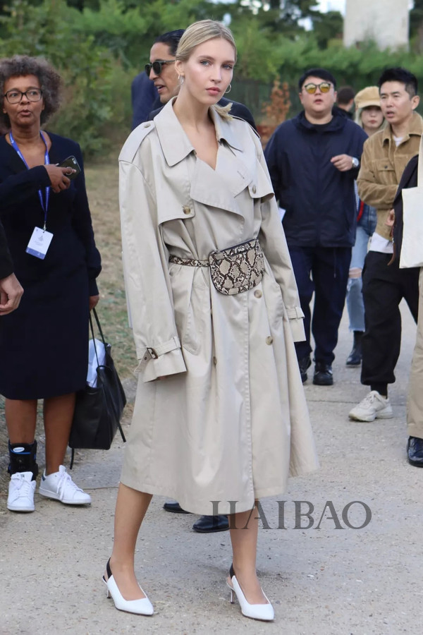 风衣正确穿搭,一件风衣怎么搭出3种不同风格