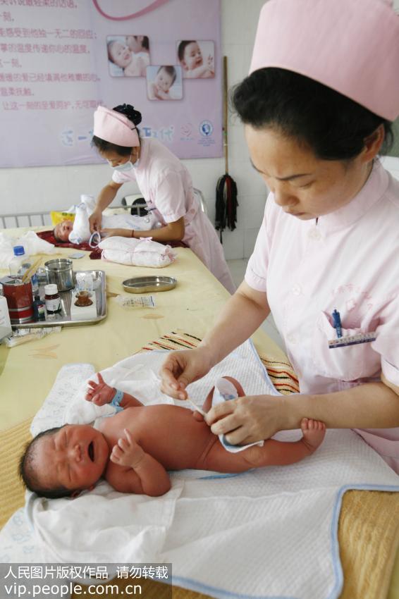 婴儿脐炎输消炎水脐带掉了,新生儿脐带护理不当引发脐炎