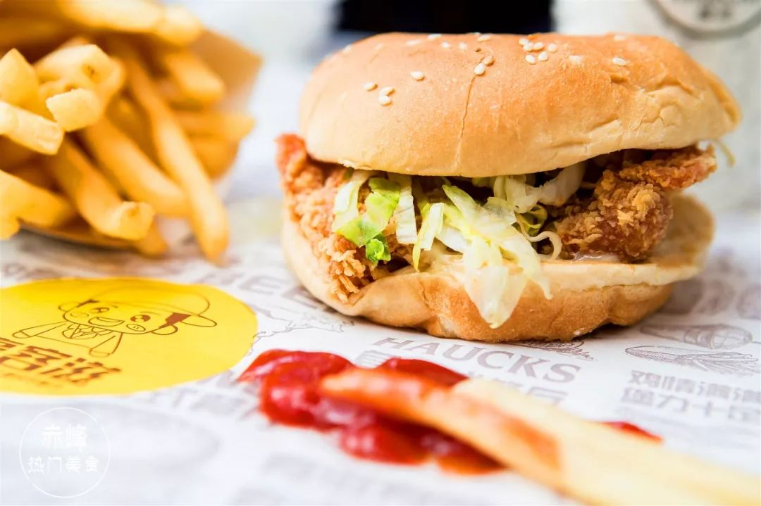 炸鸡汉堡披萨大餐,炸鸡汉堡跟披萨