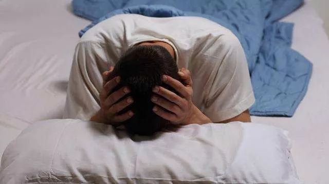 “*眠药安**”吃到一半，才知道吃的是*品毒**……