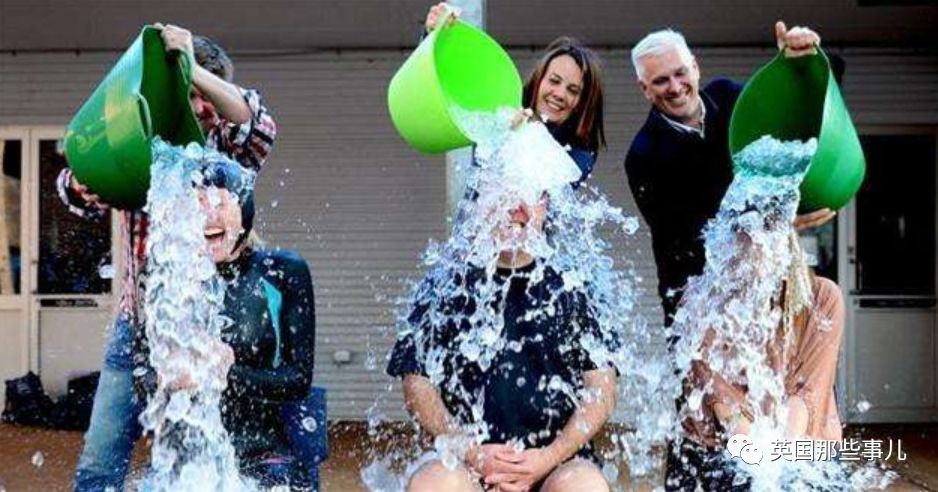 鼻子吸套套、脑袋浇开水…果然国外人少是有原因的啊！！