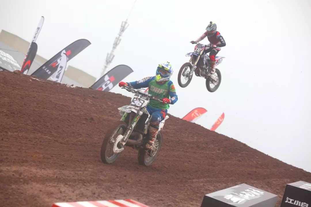 为美酒加点汽油—首届江小白J-SKYMAN越野摩托锦标赛见闻