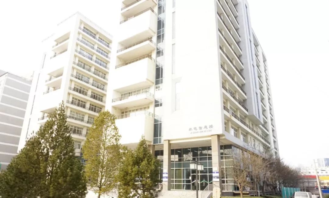 写给女孩子的一封情书,写给校区老师的一封信