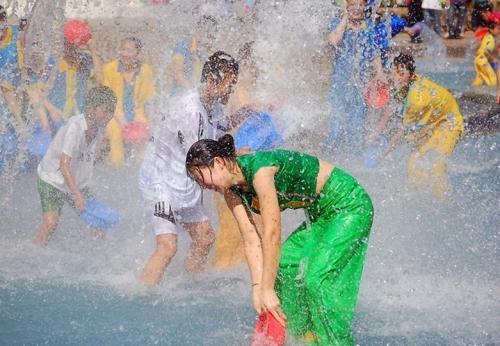 5月1日云南泼水节还要继续吗,云南泼水节几天假期
