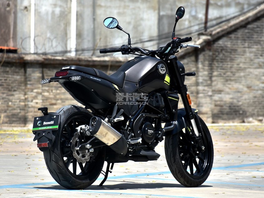 适合新手而且安全性高的摩托车,安全性高的摩托车推荐