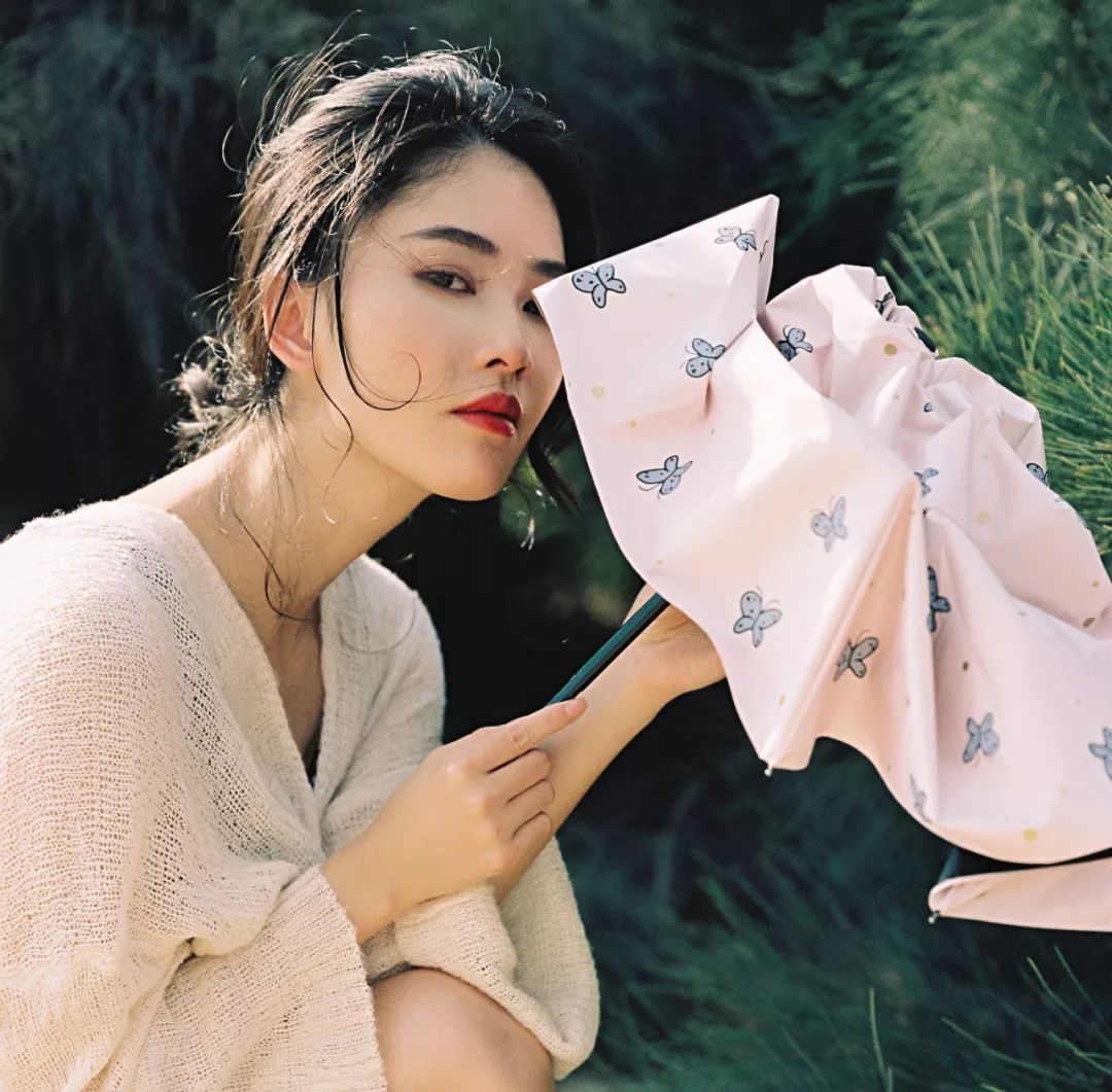 比苹果小的伞,迷你太阳伞防紫外线比手机还小