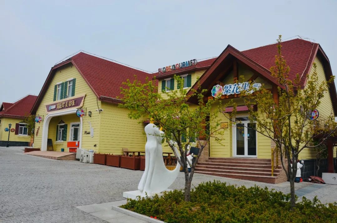 啤酒城网红地标,金沙滩网红酒吧