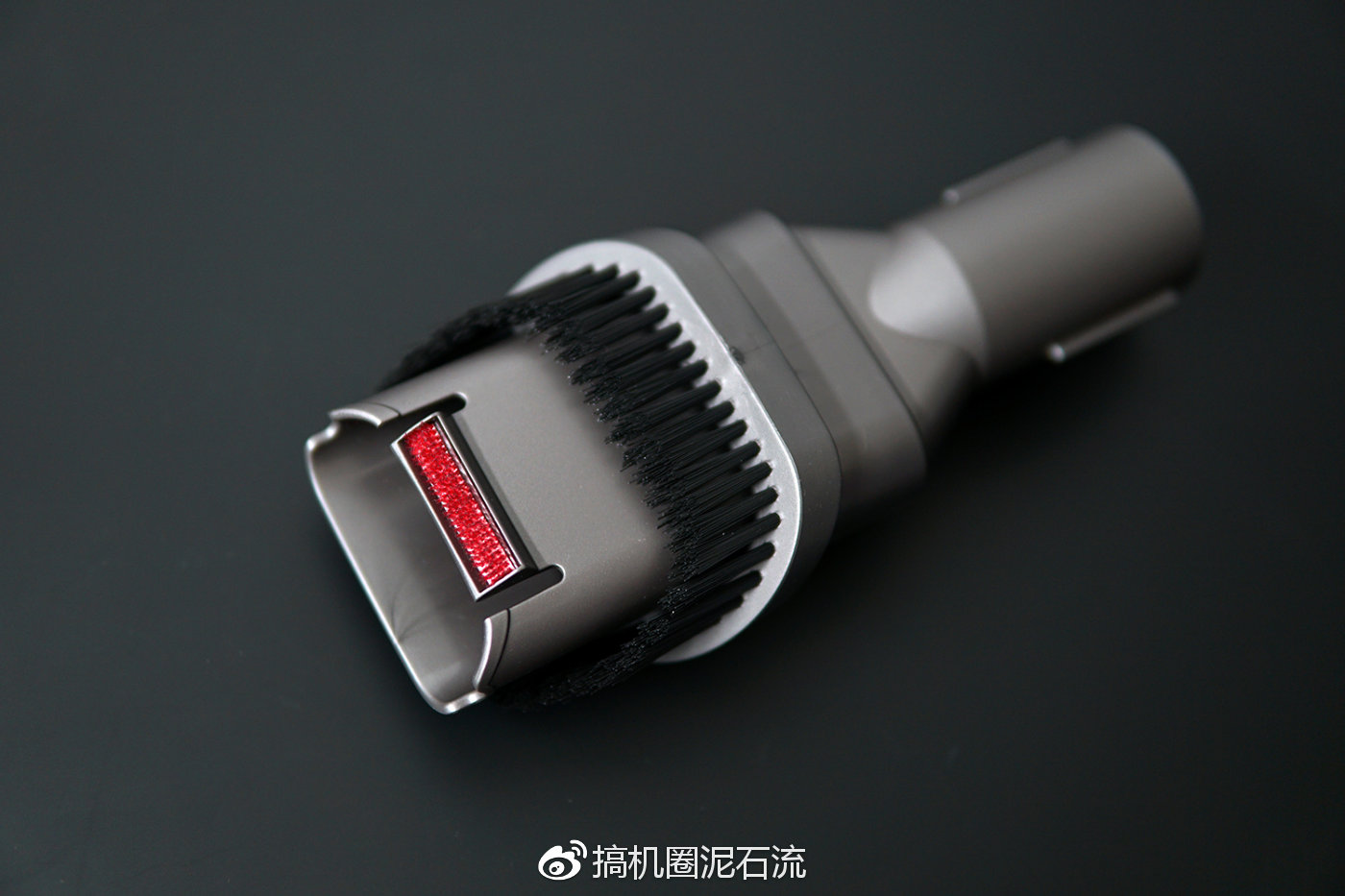 戴森除螨仪手持吸尘器评测,戴森吸螨仪v7清洗视频