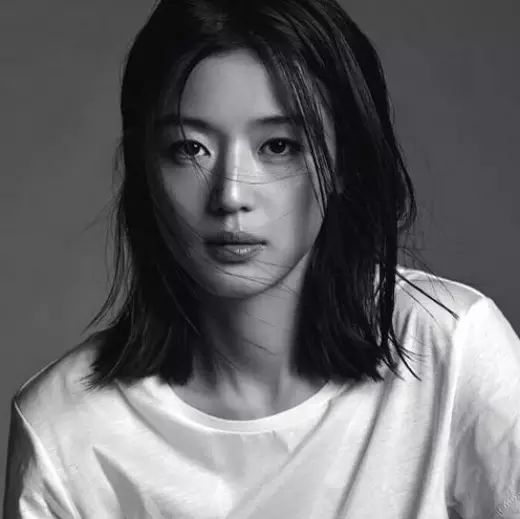 白t打底推荐显瘦秋,好看的白t显瘦又百搭