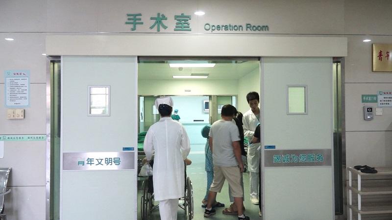 疼疼疼！中山一男子用切割机切木头，却误切了“蛋蛋”